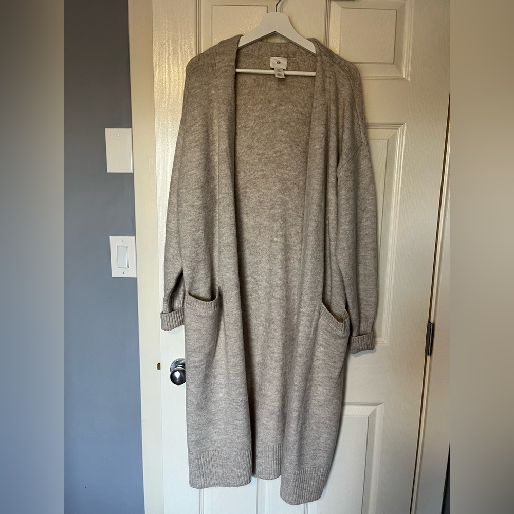 H&M long cardigan - size XS